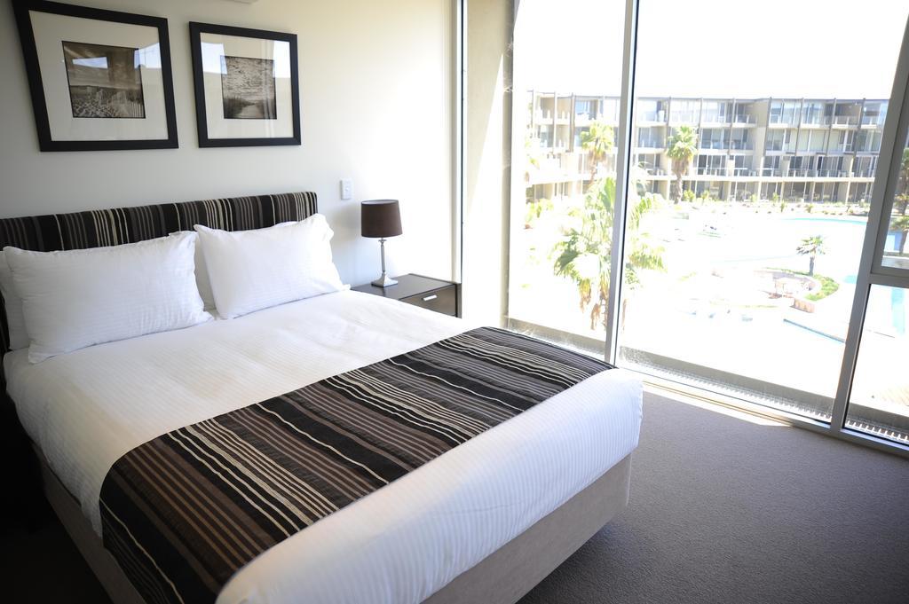 Onshore Torquay Room photo