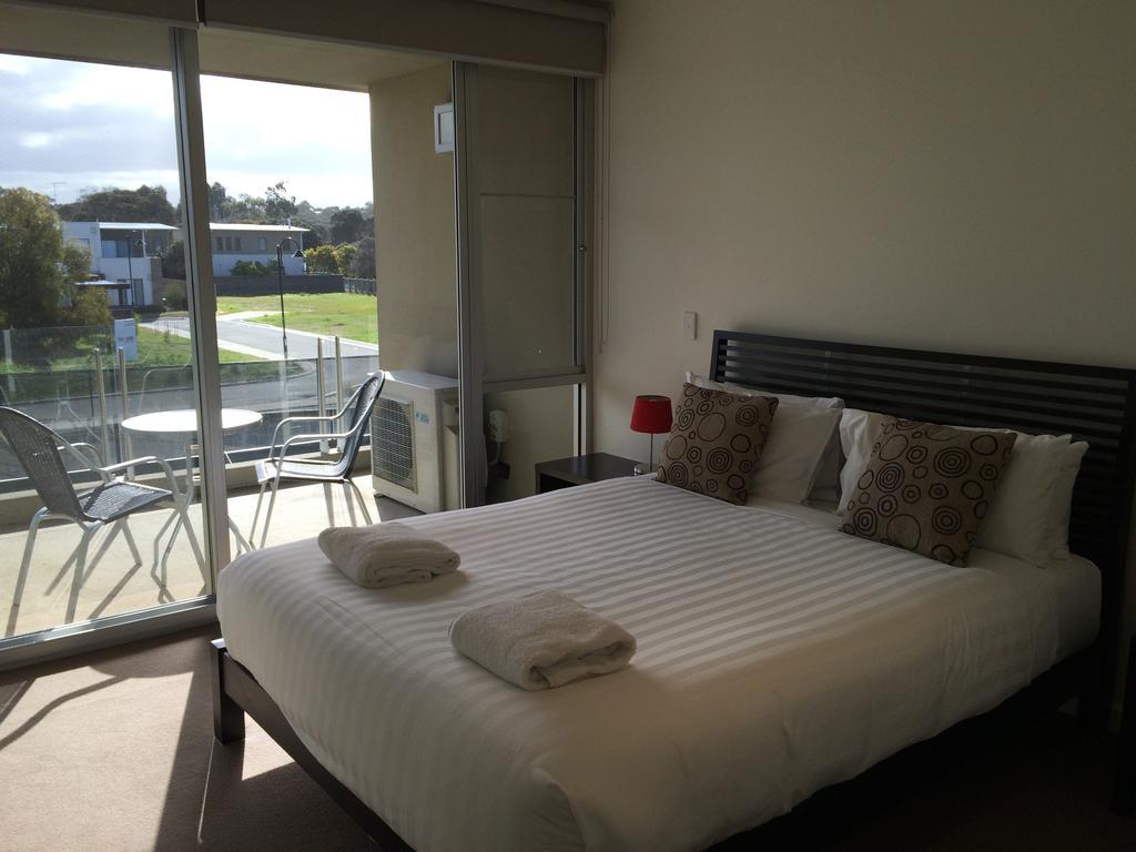 Onshore Torquay Room photo