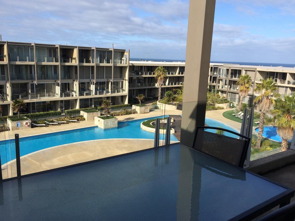Onshore Torquay Room photo
